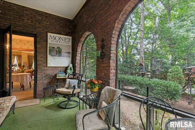 $279,900 | 738 North Broad Street, Galesburg, IL 61401