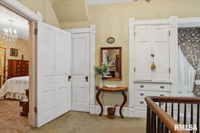 $279,900 | 738 North Broad Street, Galesburg, IL 61401