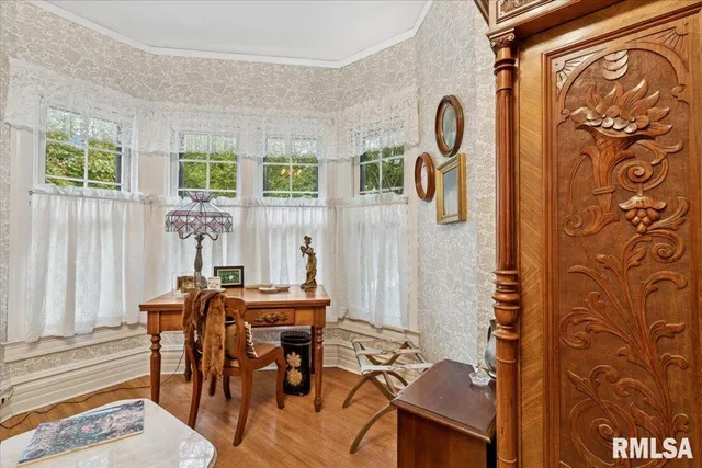 $279,900 | 738 North Broad Street, Galesburg, IL 61401