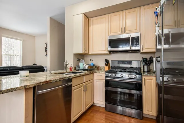 $299,900 | 9247 Arquilla Drive, Mokena, IL 60448