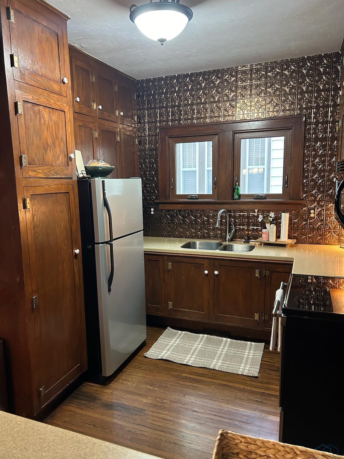 409 8th Street Sheldon, IA 51201 - Photo 10 of 23 Gallery Image 10