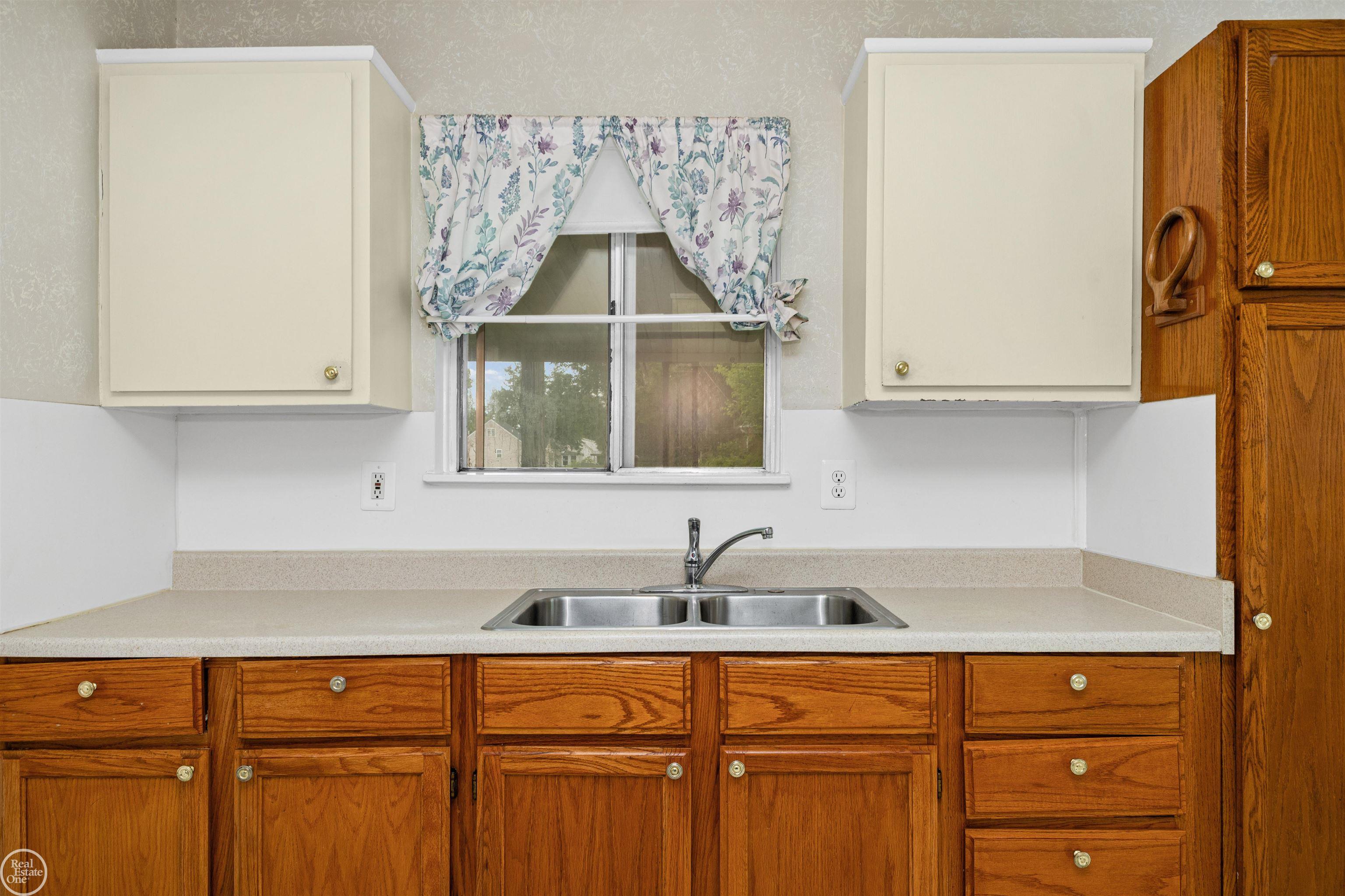 6793 Prospect Avenue Warren, MI 48091 - Photo 14 of 39