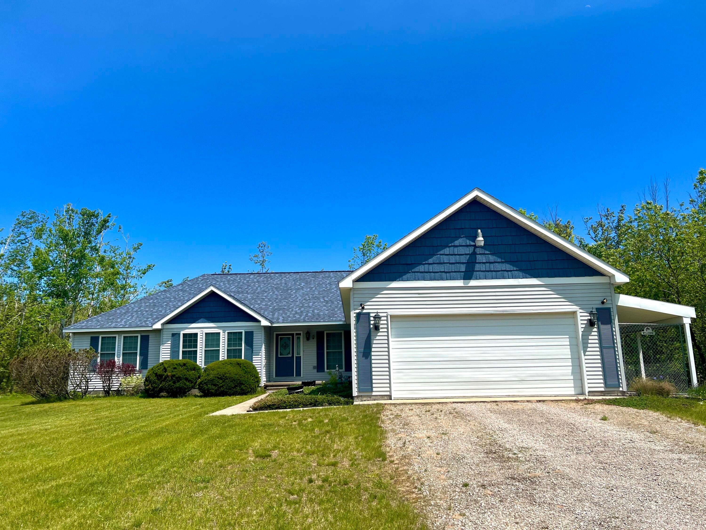 1745 Mullett Lake Woods Road Cheboygan, MI 49721 - Photo 3 of 45 Gallery Image 3