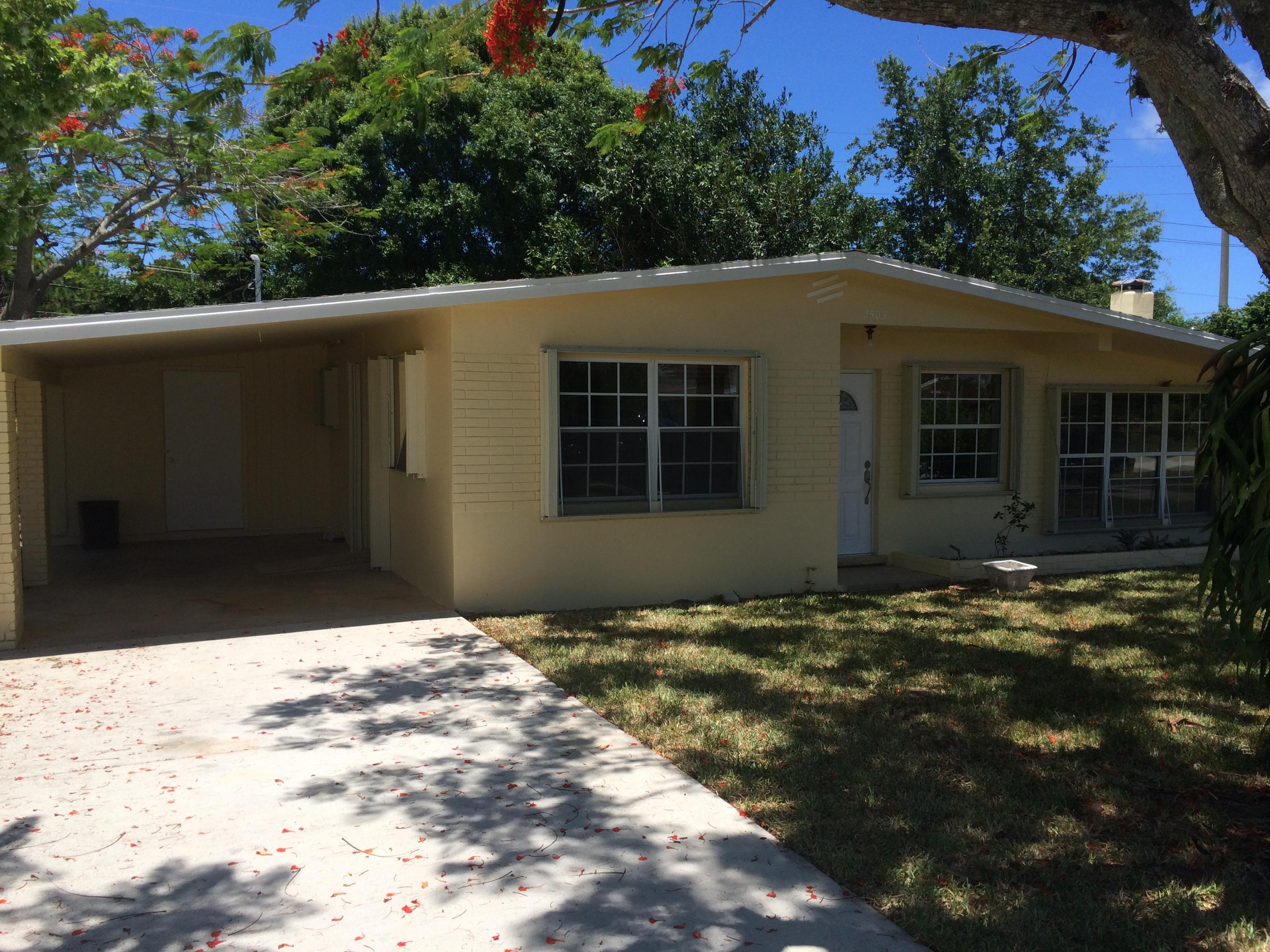 2503 Southeast Washington Street Stuart, FL 34997 - Photo 3 of 10 Front
