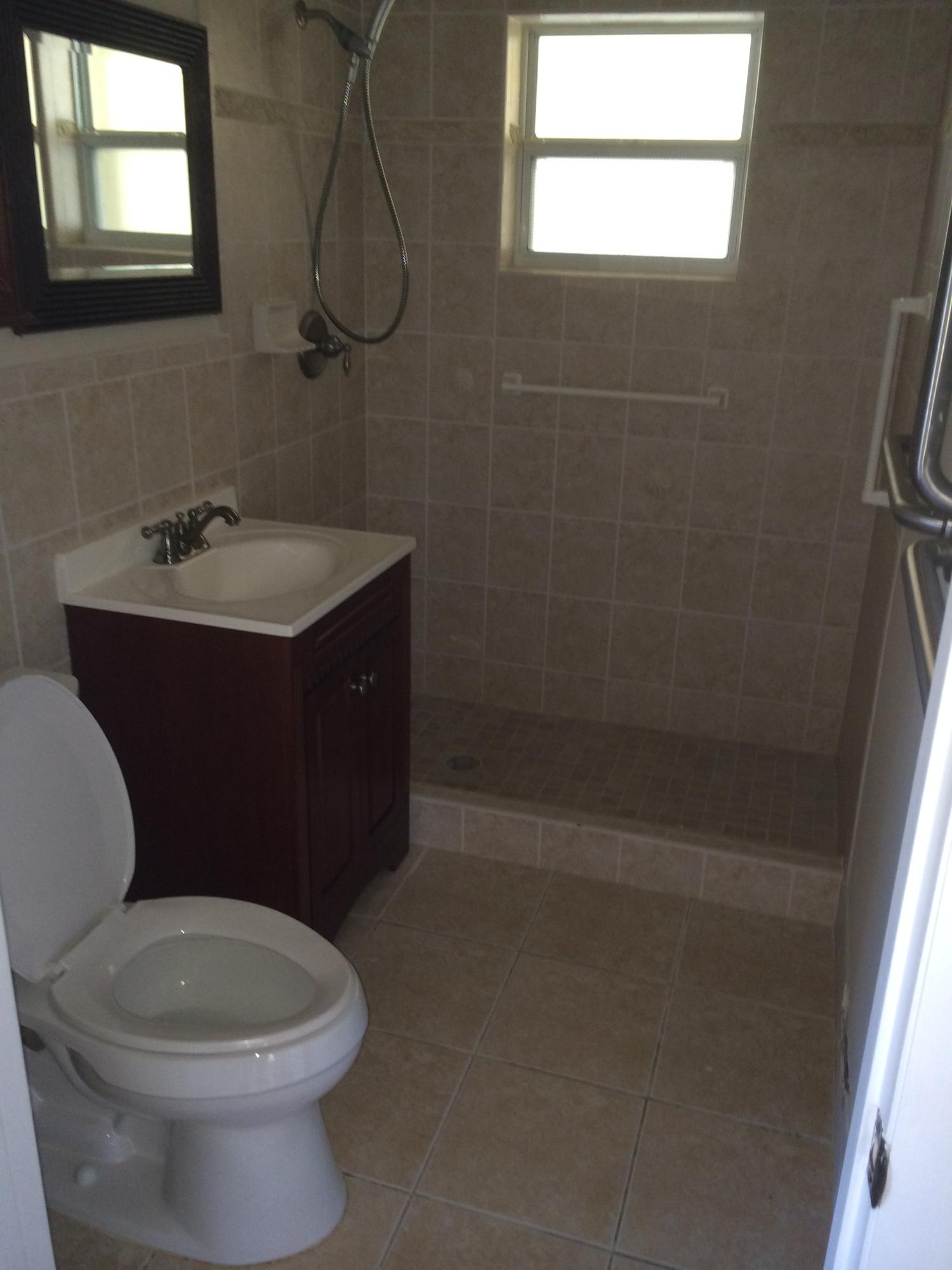 2503 Southeast Washington Street Stuart, FL 34997 - Photo 9 of 10 Bathroom