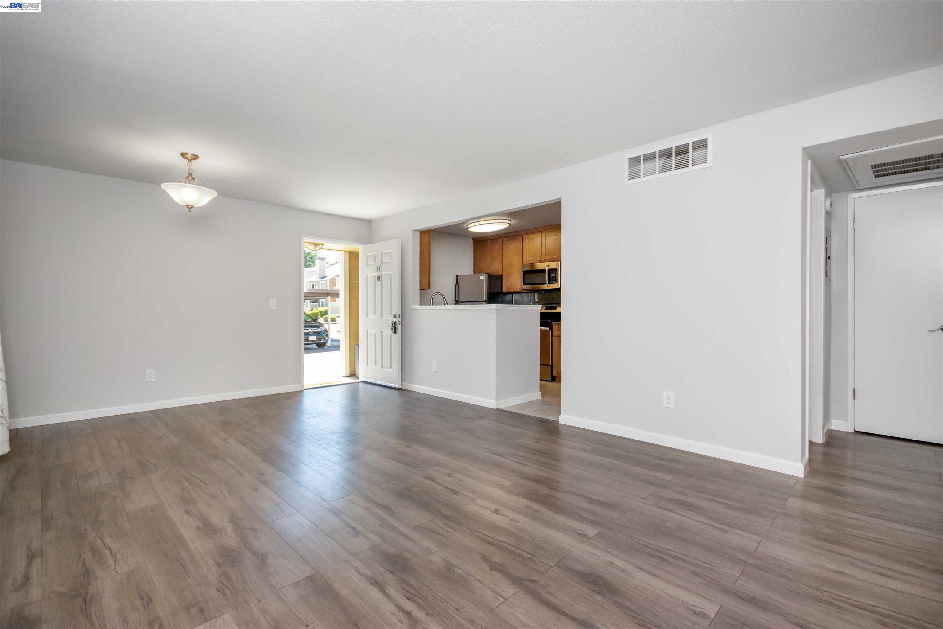 235 Reflections Drive, Unit 11 San Ramon, CA 94583 - Photo 9 of 30 Gallery Image 9