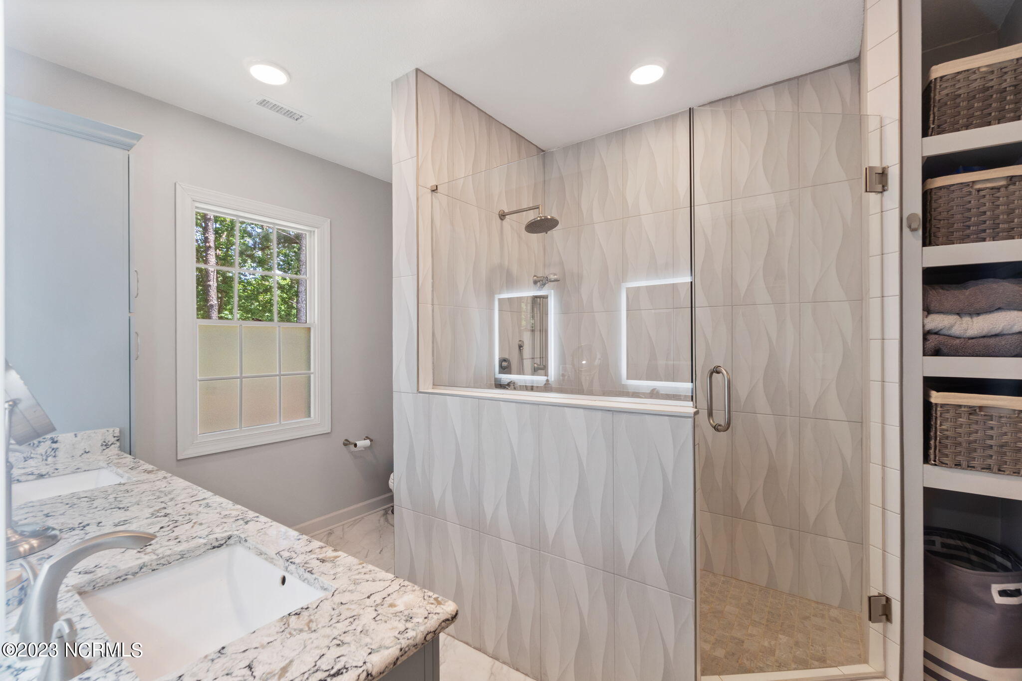 103 Croatan Road Hertford, NC 27944 - Photo 20 of 41 Master Bath