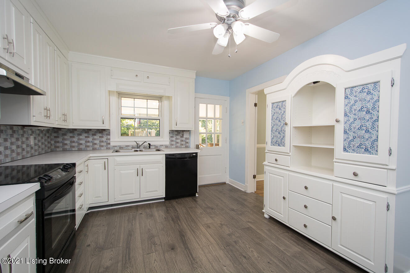 217 Woodcleft Road Louisville, KY 40222 - Photo 12 of 65 Kitchen