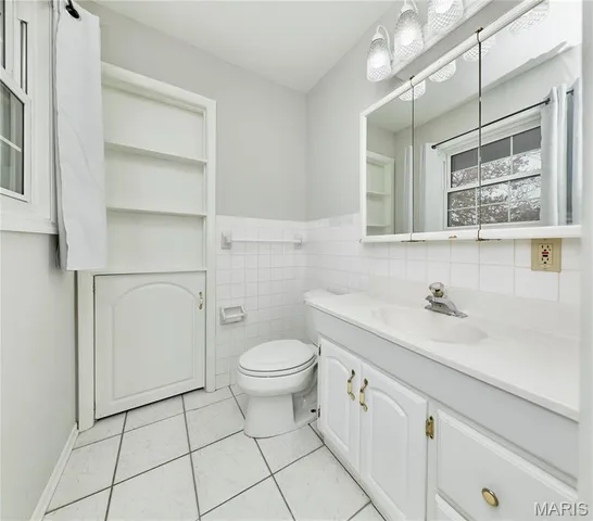 $2,050 | 705 Vendome Lane, Ballwin, MO 63011