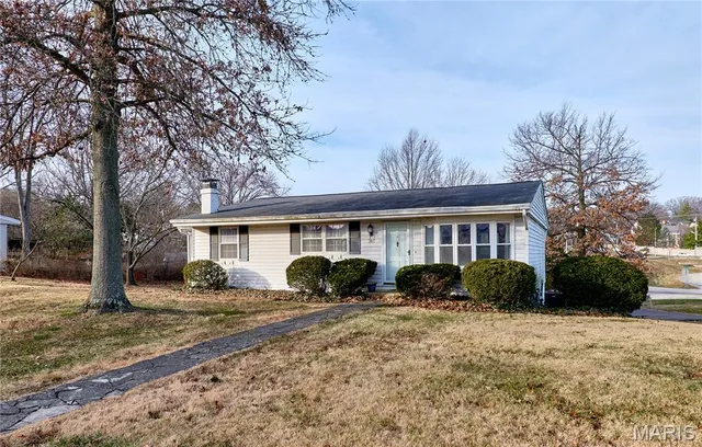 $2,050 | 705 Vendome Lane, Ballwin, MO 63011