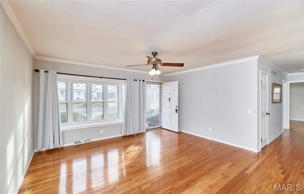 705 Vendome Lane Ballwin, MO 63011 - Photo 4 of 28