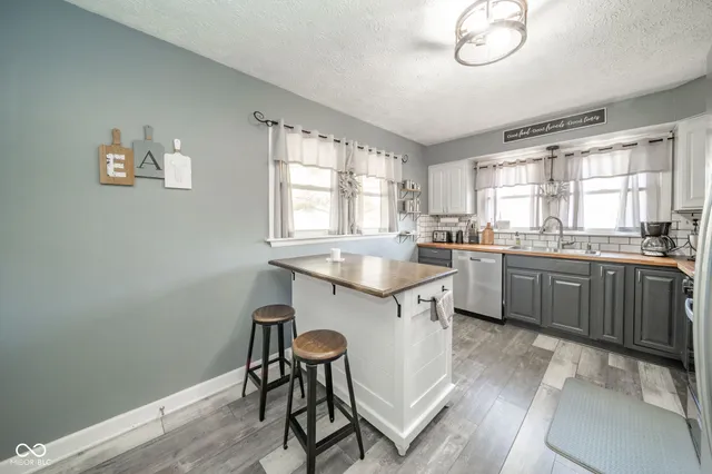 $285,000 | 222 East McKenzie Road, Greenfield, IN 46140