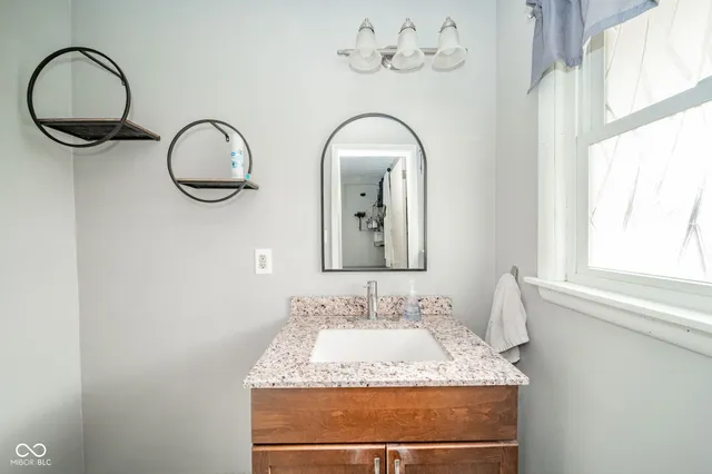 $285,000 | 222 East McKenzie Road, Greenfield, IN 46140