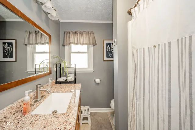 $285,000 | 222 East McKenzie Road, Greenfield, IN 46140