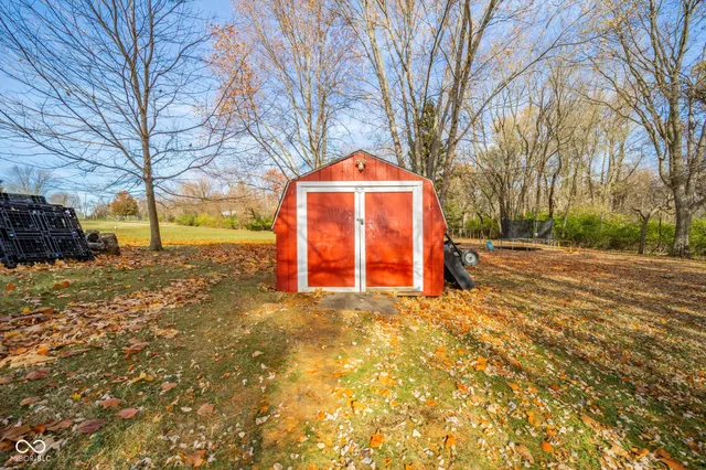 $285,000 | 222 East McKenzie Road, Greenfield, IN 46140