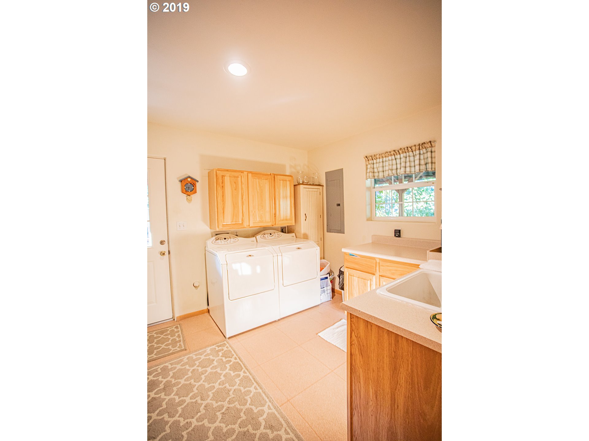 2485 Dry Creek Road Mosier, OR 97040 - Photo 13 of 19 Gallery Image 13
