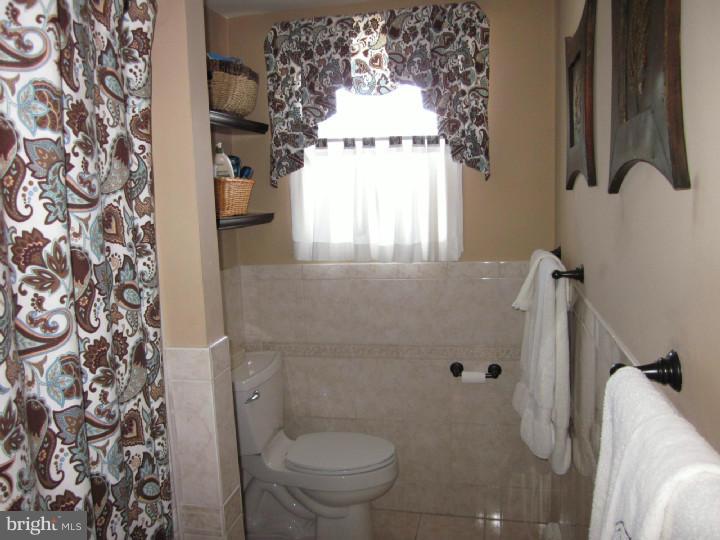 606 Arbor Road Cheltenham, PA 19012 - Photo 14 of 21 Bathroom