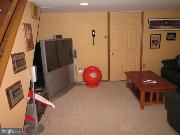 606 Arbor Road Cheltenham, PA 19012 - Photo 16 of 21 Basement - Finished
