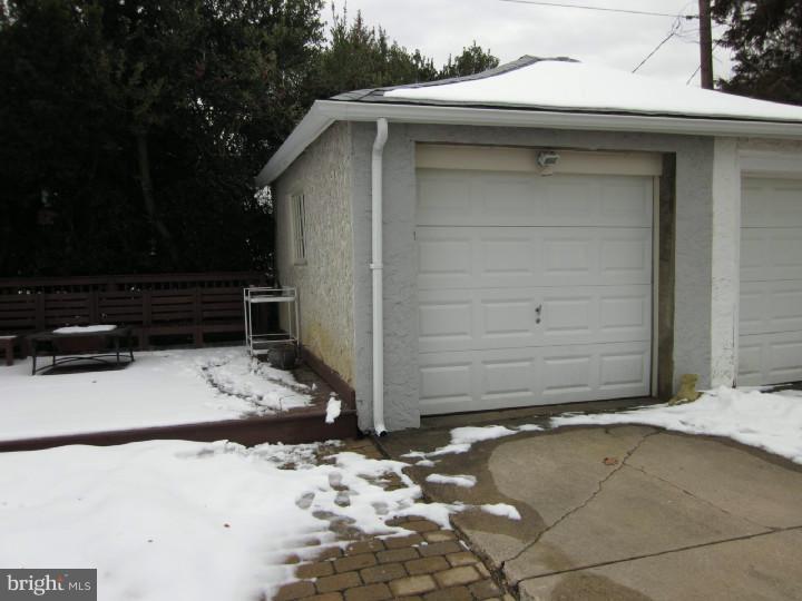 606 Arbor Road Cheltenham, PA 19012 - Photo 19 of 21 Garage