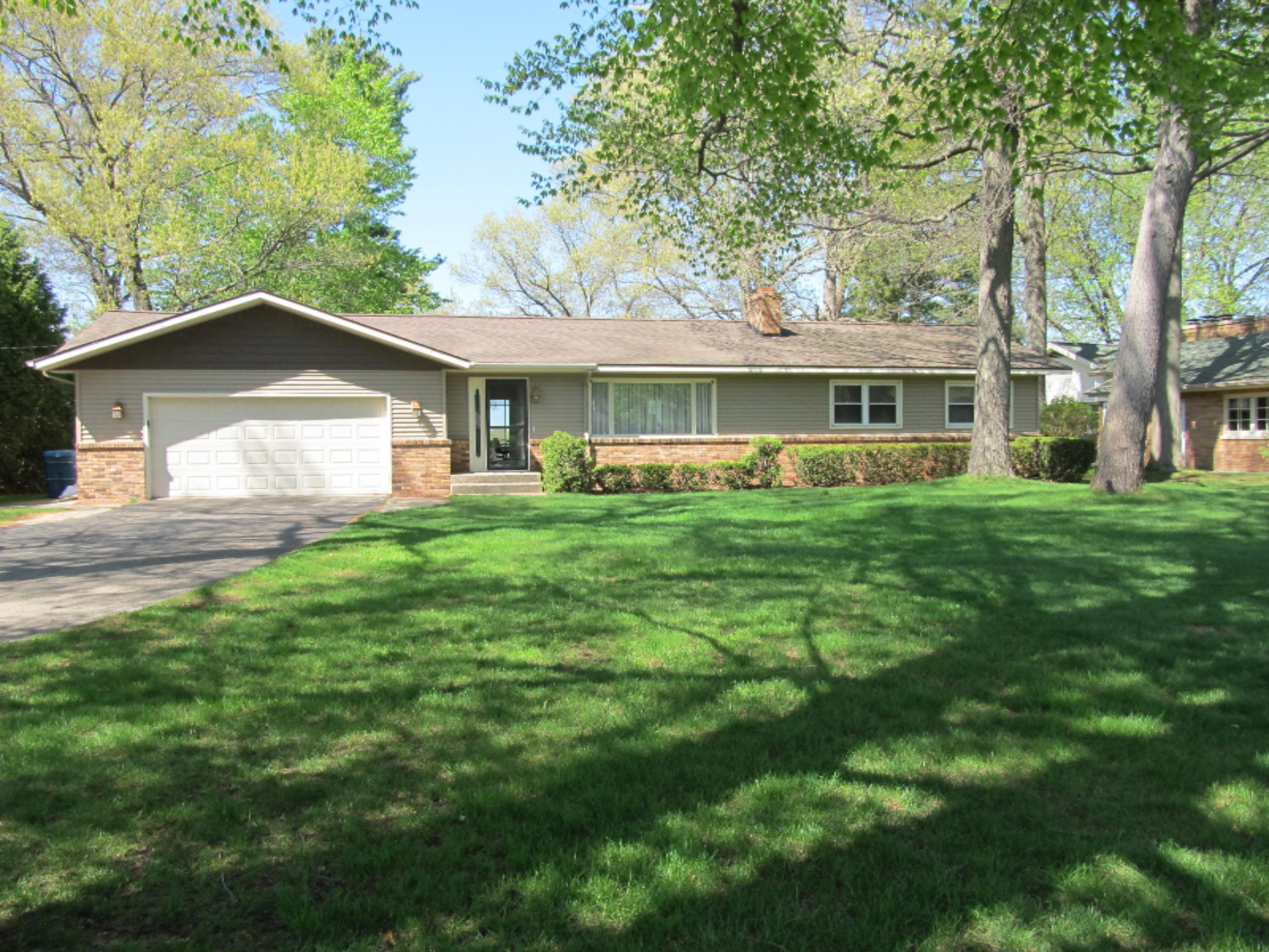 3852 Highgate Road Muskegon, MI 49441 - Photo 1 of 35 IMG_0893