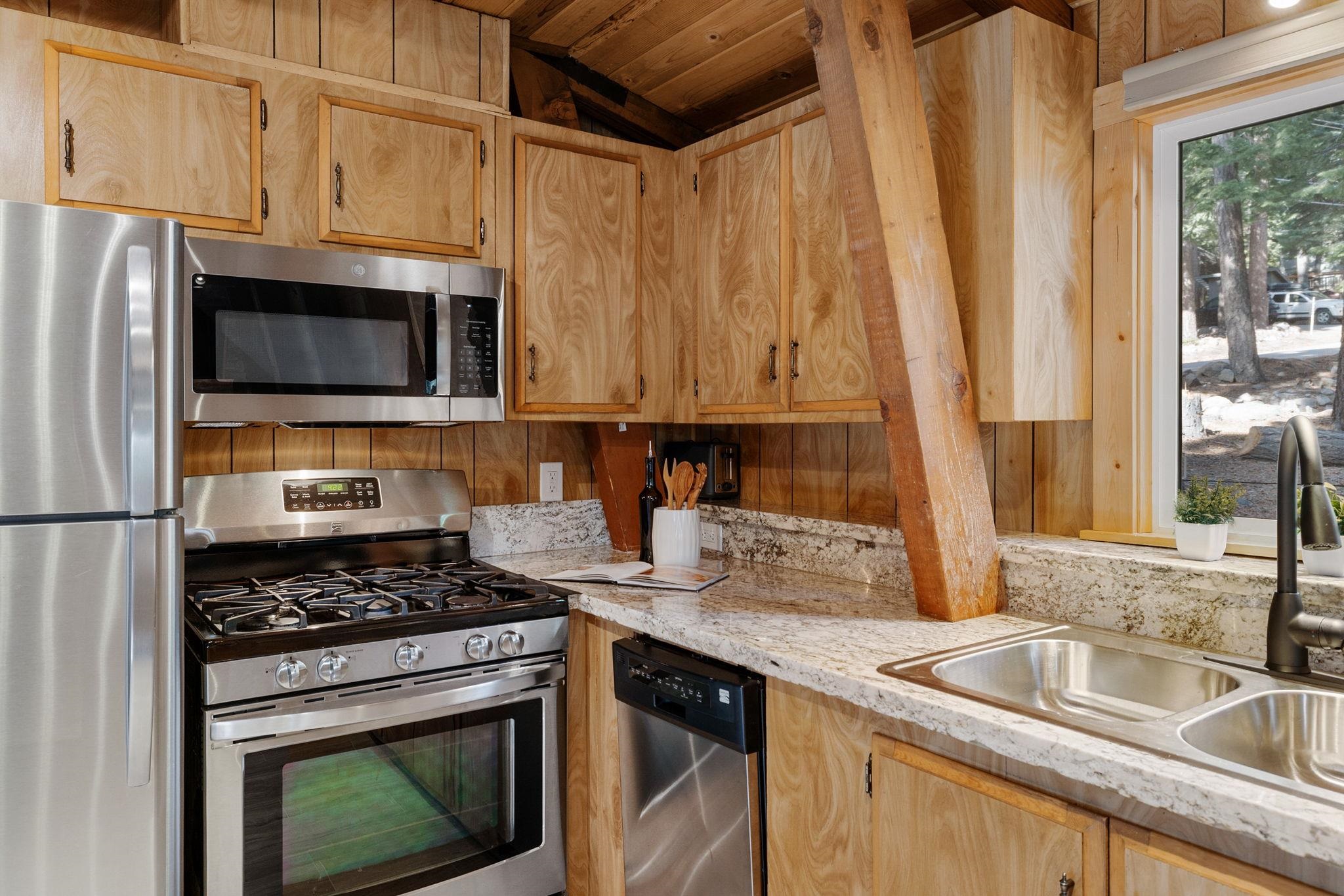480 North Ridge Road Carnelian Bay, CA 96140 - Photo 7 of 26 Gallery Image 7