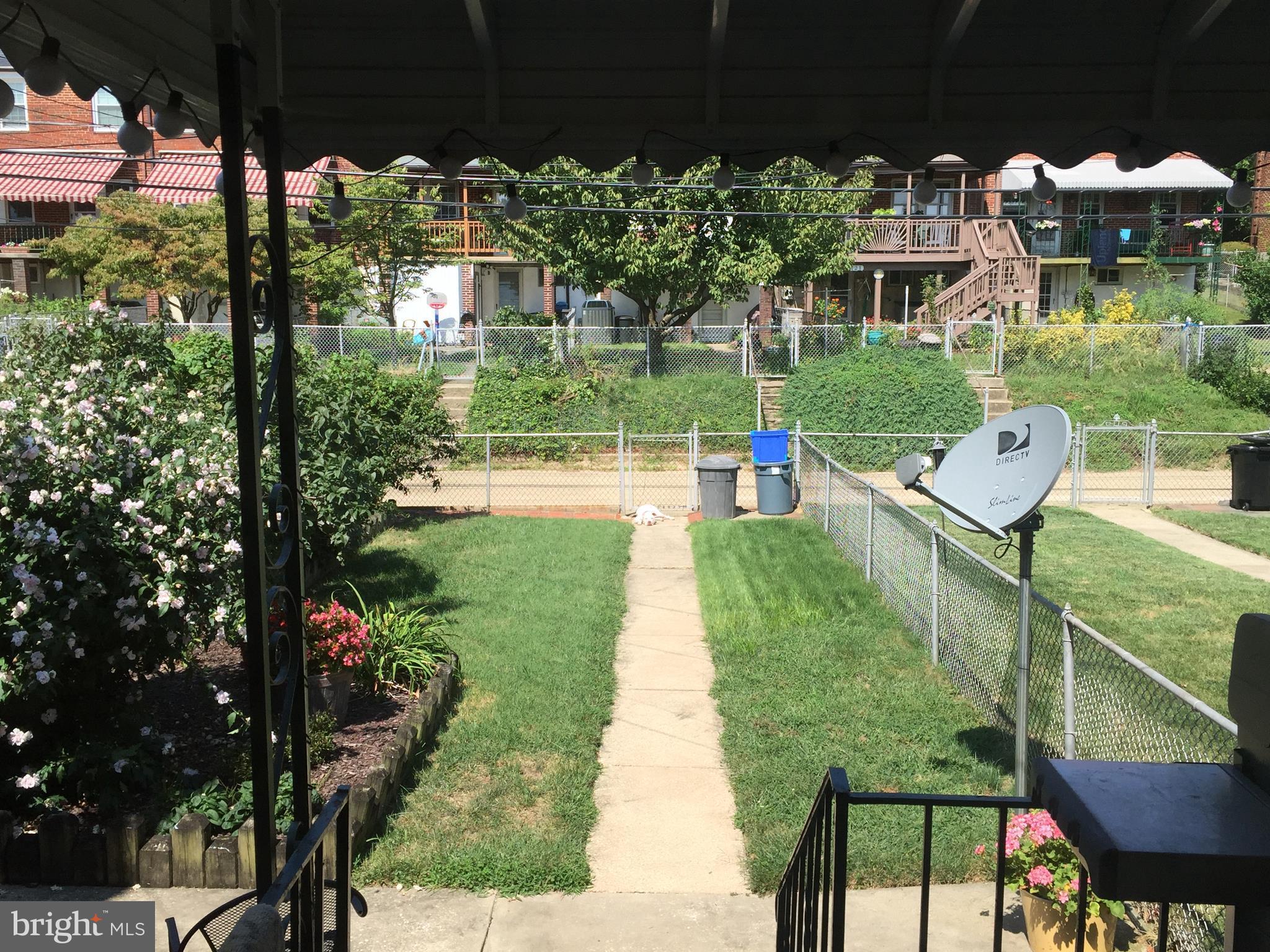 412 Greenlow Road Baltimore, MD 21228 - Photo 24 of 26 Enjoyable rear yard during summer months