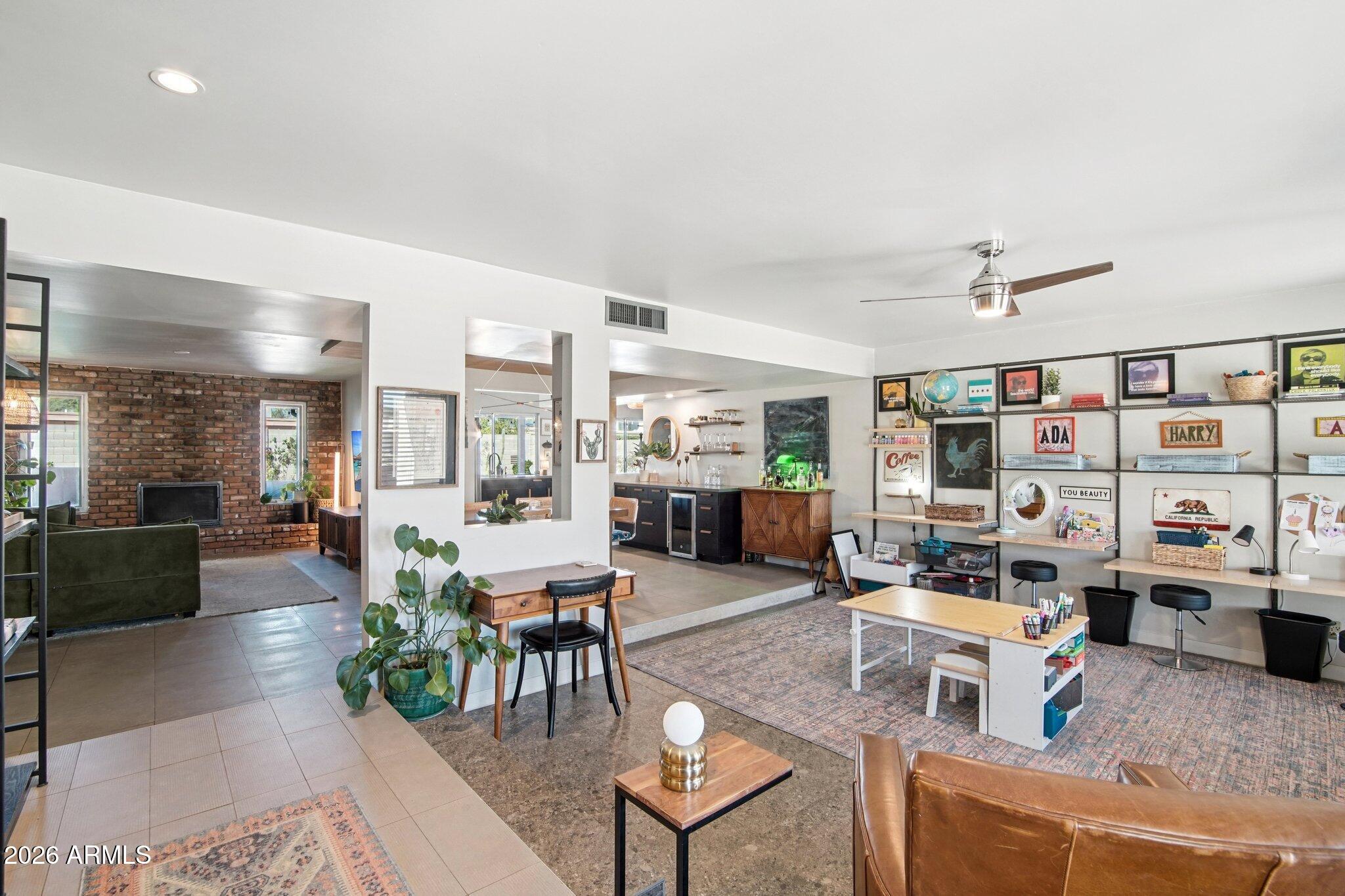 3336 East Hatcher Road Phoenix, AZ 85028 - Photo 9 of 38 Living Room