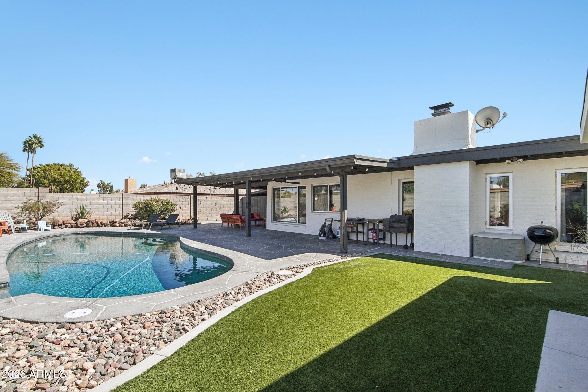 3336 East Hatcher Road Phoenix, AZ 85028 - Photo 28 of 38 Pool