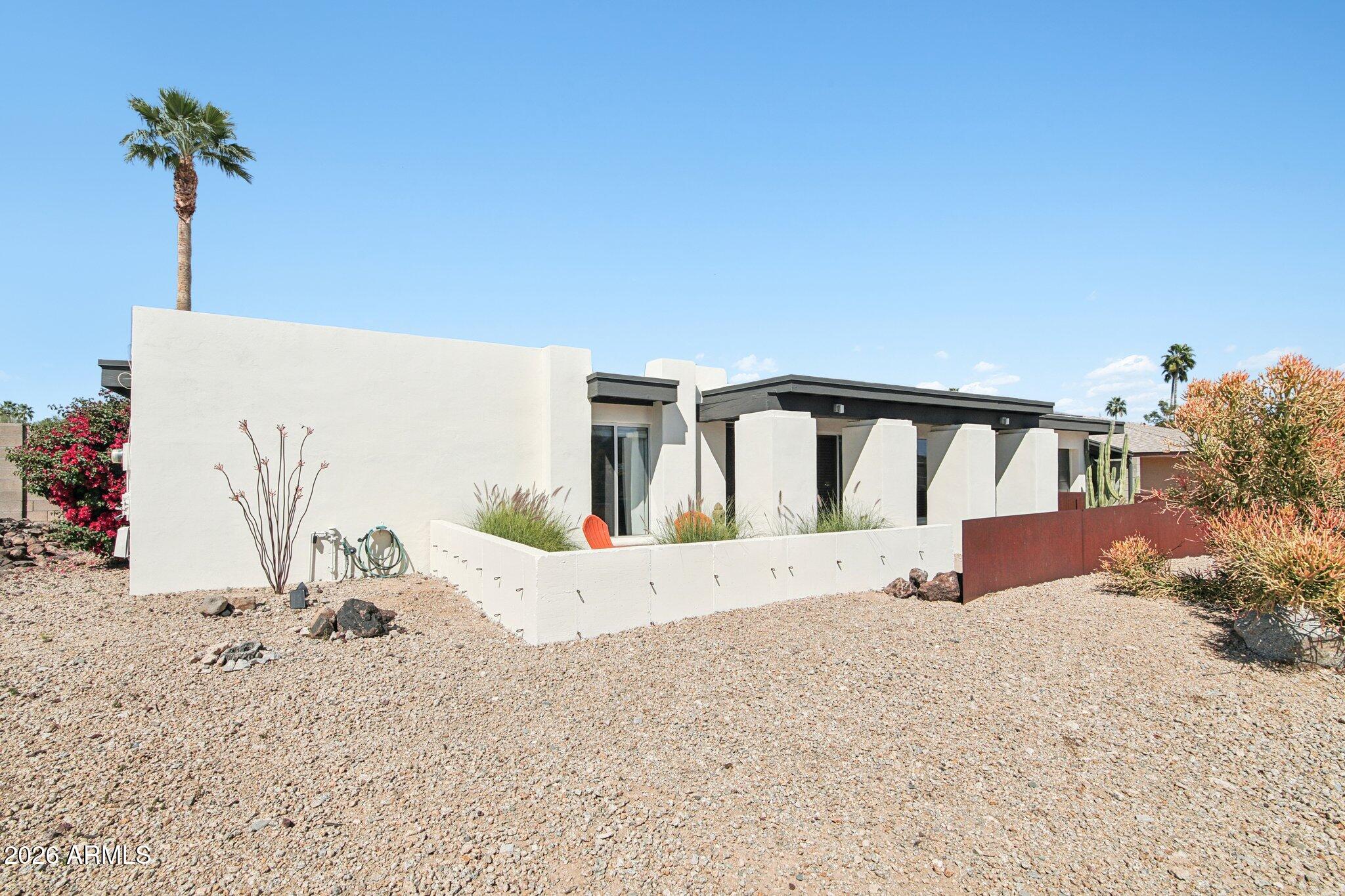 3336 East Hatcher Road Phoenix, AZ 85028 - Photo 31 of 38 Front View