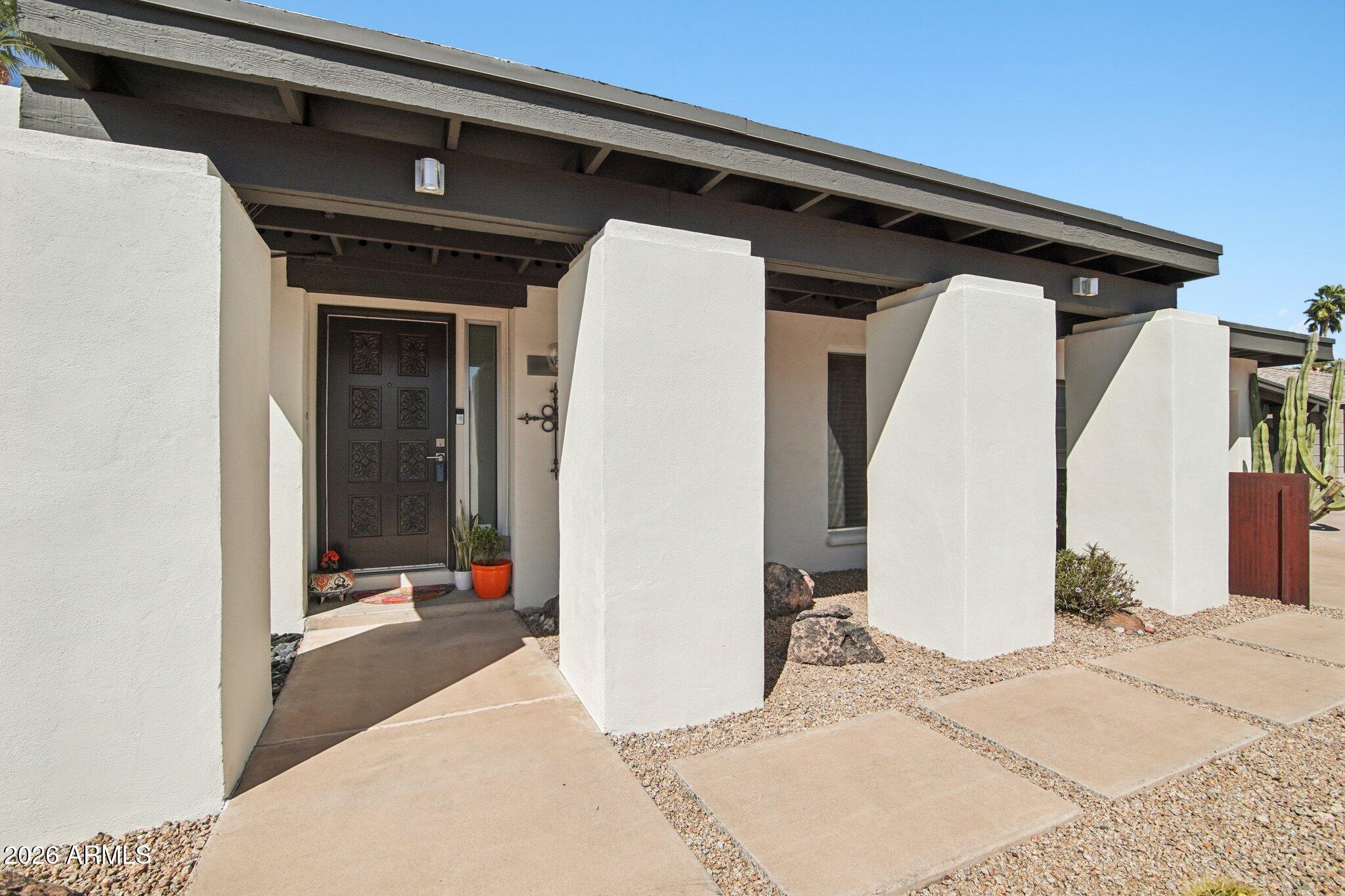 3336 East Hatcher Road Phoenix, AZ 85028 - Photo 33 of 38 Front Porch