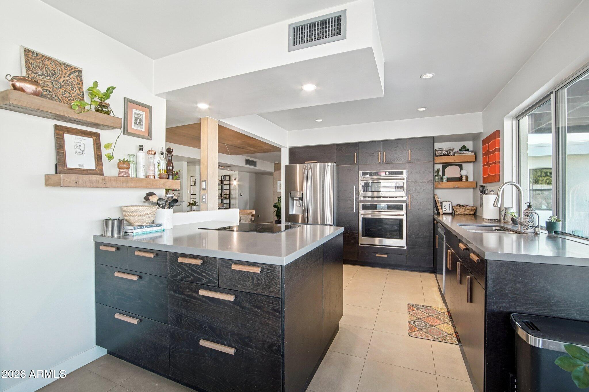 3336 East Hatcher Road Phoenix, AZ 85028 - Photo 5 of 38 Kitchen