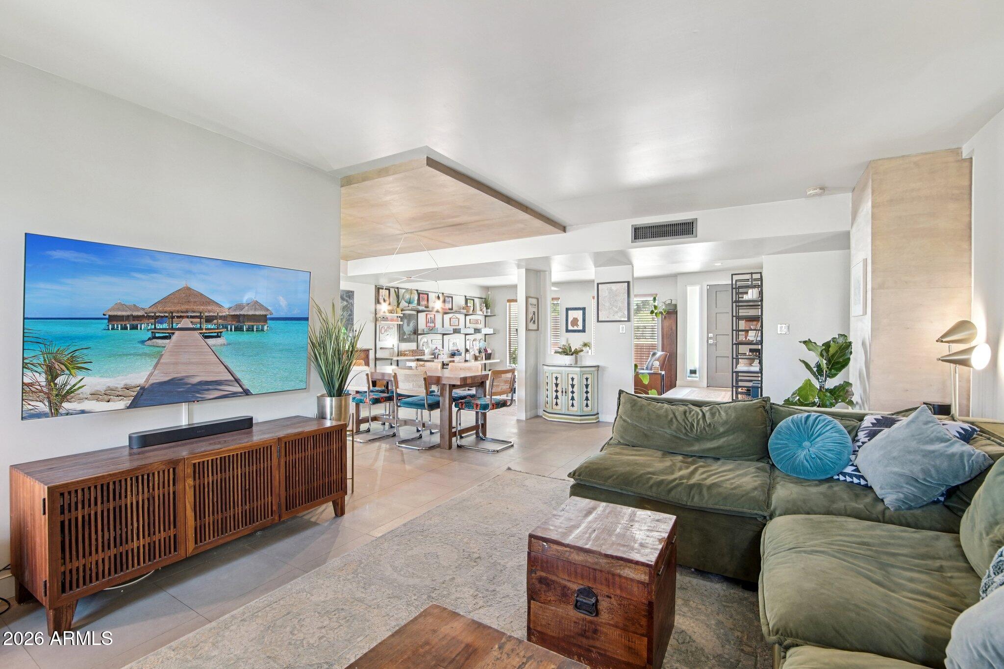 3336 East Hatcher Road Phoenix, AZ 85028 - Photo 7 of 38 Family Room