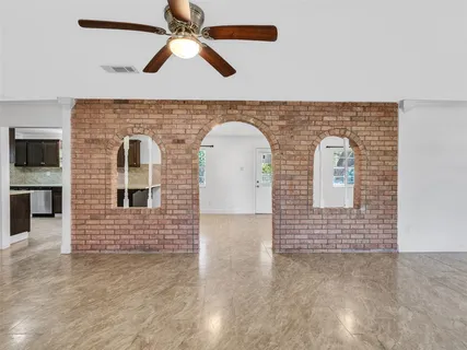 $425,000 | 3413 County Road 326, Alvin, TX 77511