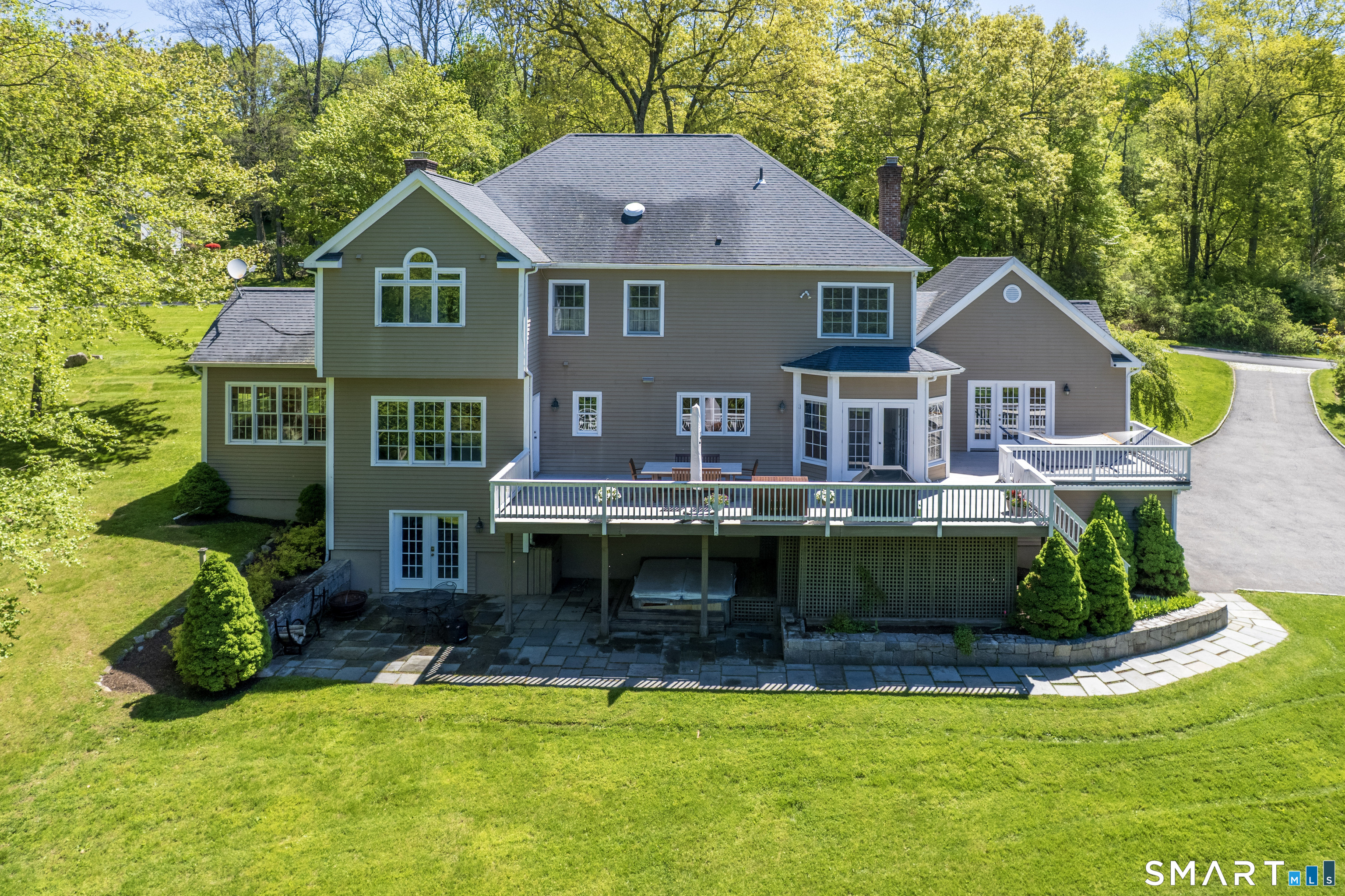 118 Nursery Road Ridgefield, CT 06877 - Photo 15 of 40