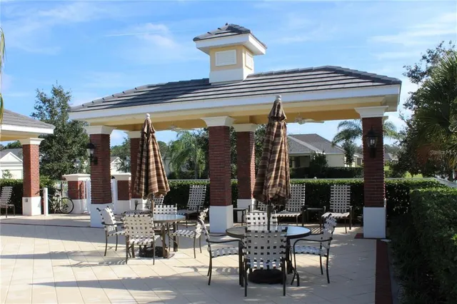 a view of a tennis court