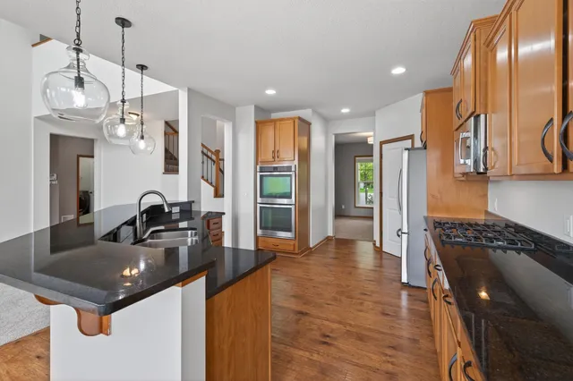 $699,900 | 17330 50th Avenue North, Plymouth, MN 55446