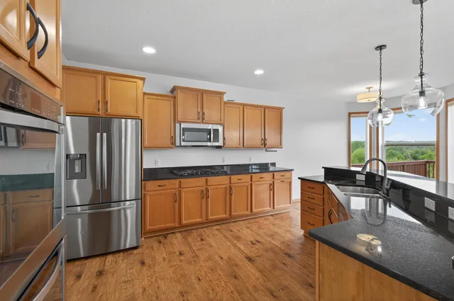 $699,900 | 17330 50th Avenue North, Plymouth, MN 55446