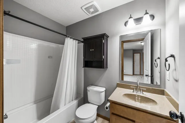 $699,900 | 17330 50th Avenue North, Plymouth, MN 55446