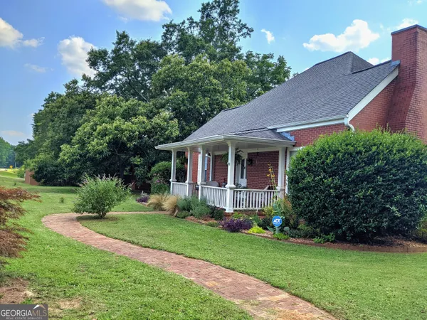 $1,800 | 1967 King Mill Road, McDonough, GA 30252