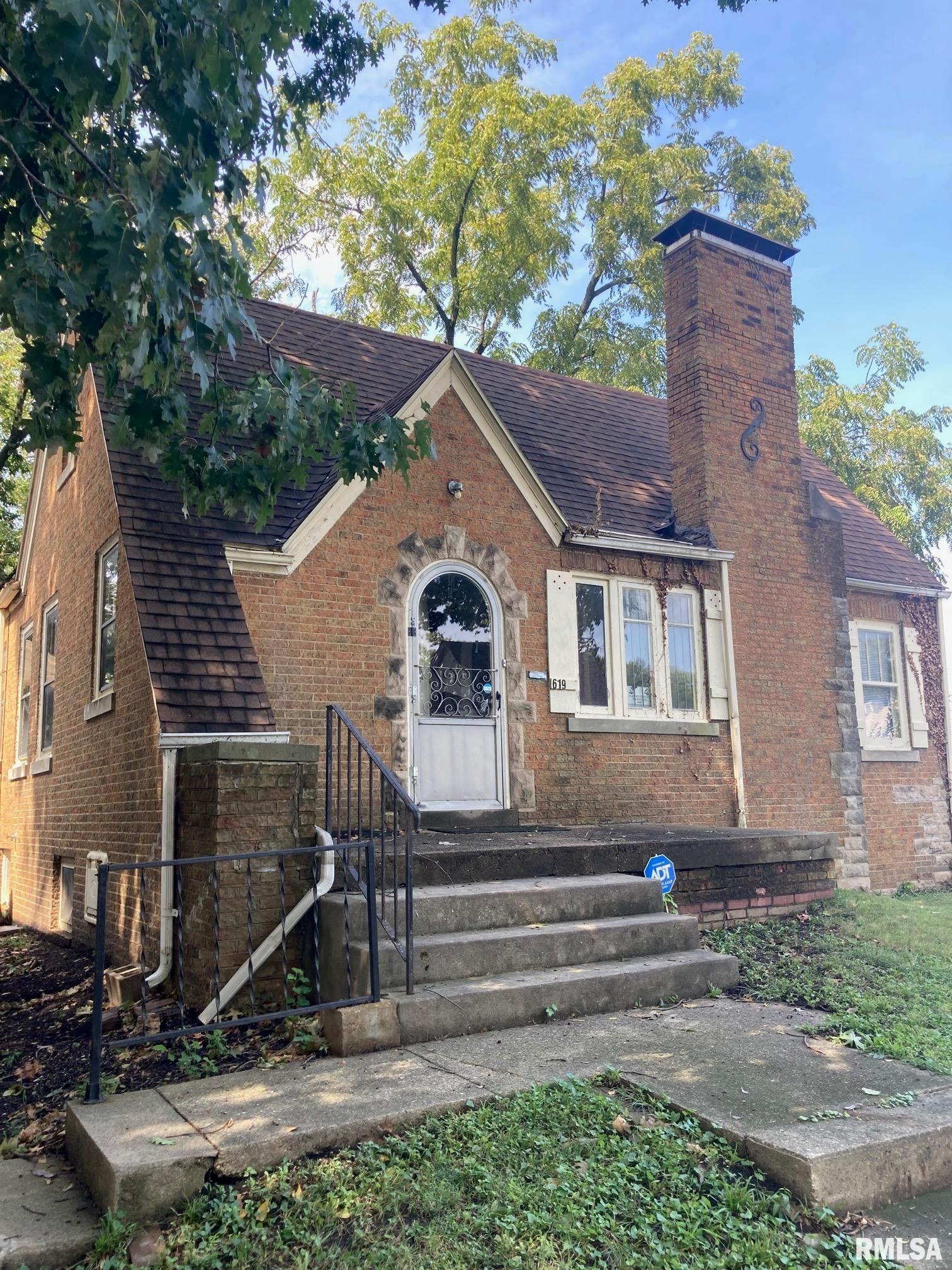 619 South MacArthur Boulevard Springfield, IL 62704 - Photo 2 of 21 Gallery Image 2