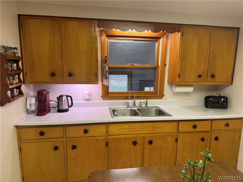 5204 Abbott Road Hamburg, NY 14075 - Photo 8 of 26