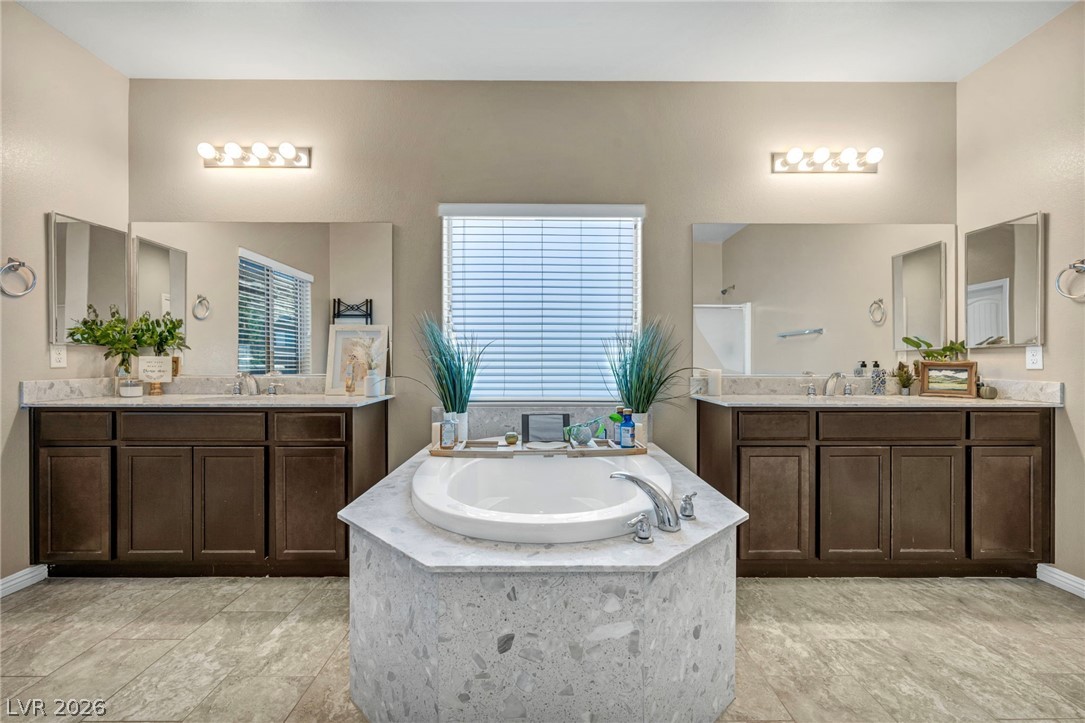 1636 Blue Cliffs Avenue Henderson, NV 89014 - Photo 26 of 61
