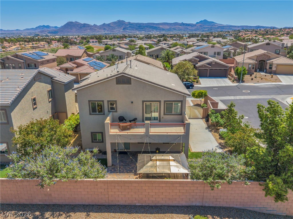 1636 Blue Cliffs Avenue Henderson, NV 89014 - Photo 3 of 61