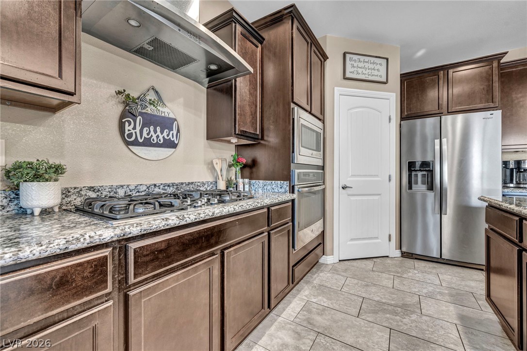 1636 Blue Cliffs Avenue Henderson, NV 89014 - Photo 9 of 61
