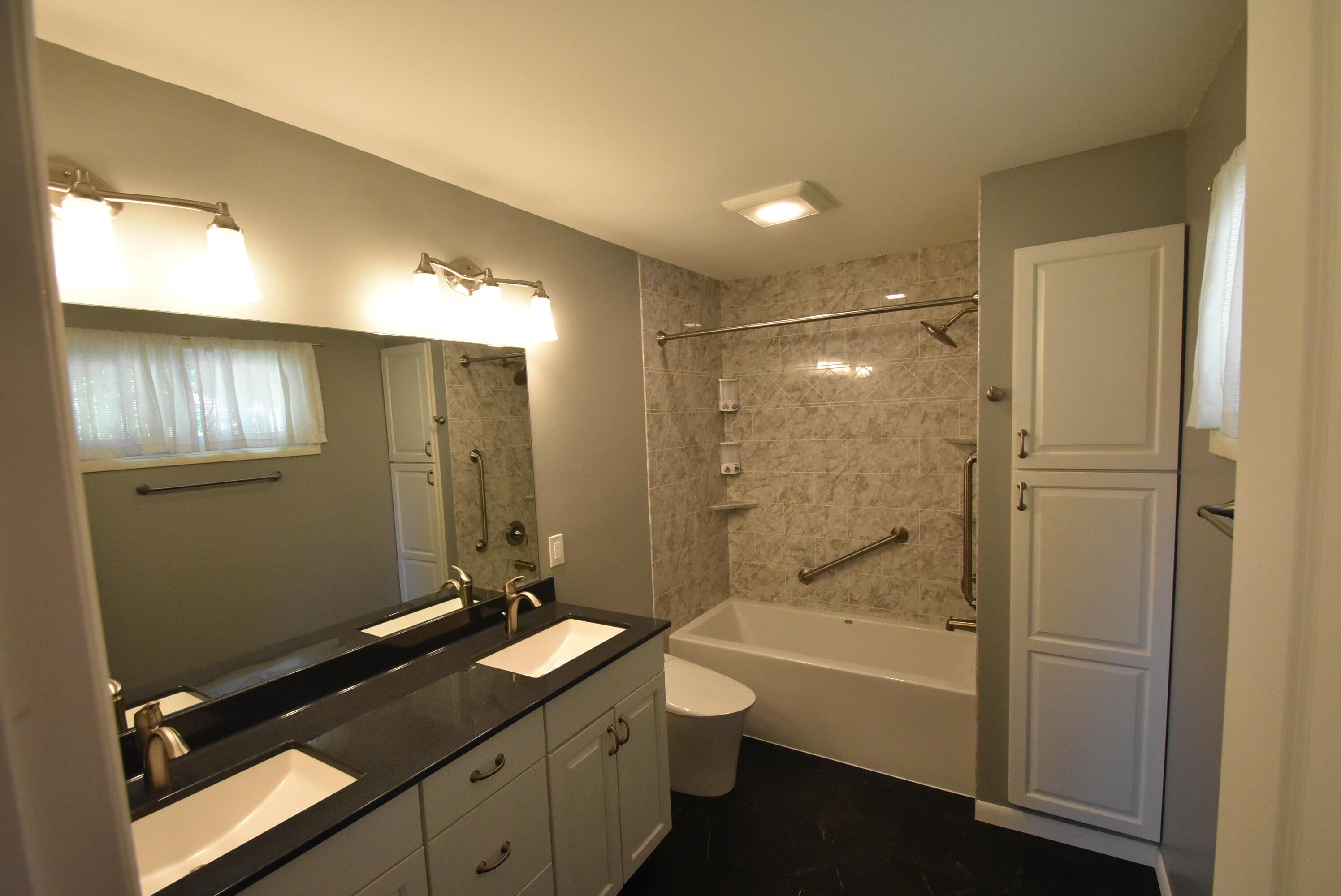 6658 Red Fox Road Reynoldsburg, OH 43068 - Photo 26 of 46 Owners Suite Bath room views