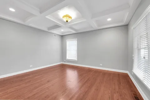 $1,250,000 | 141 Walnut Street, Libertyville, IL 60048