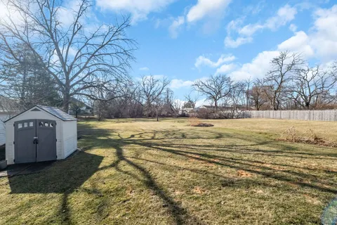 $1,250,000 | 141 Walnut Street, Libertyville, IL 60048