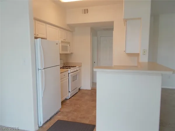 $1,600 | 9000 South Las Vegas Boulevard, Unit 2242, Las Vegas, NV 89123