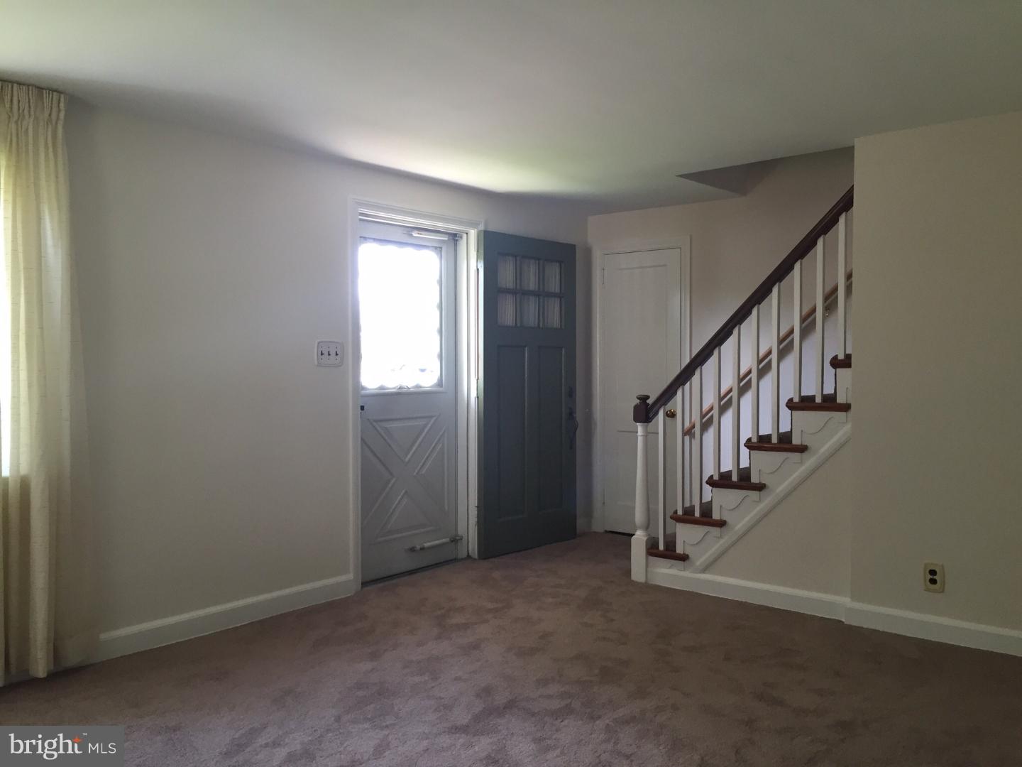 531 Ridley Circle Morton, PA 19070 - Photo 2 of 16 Gallery Image 2