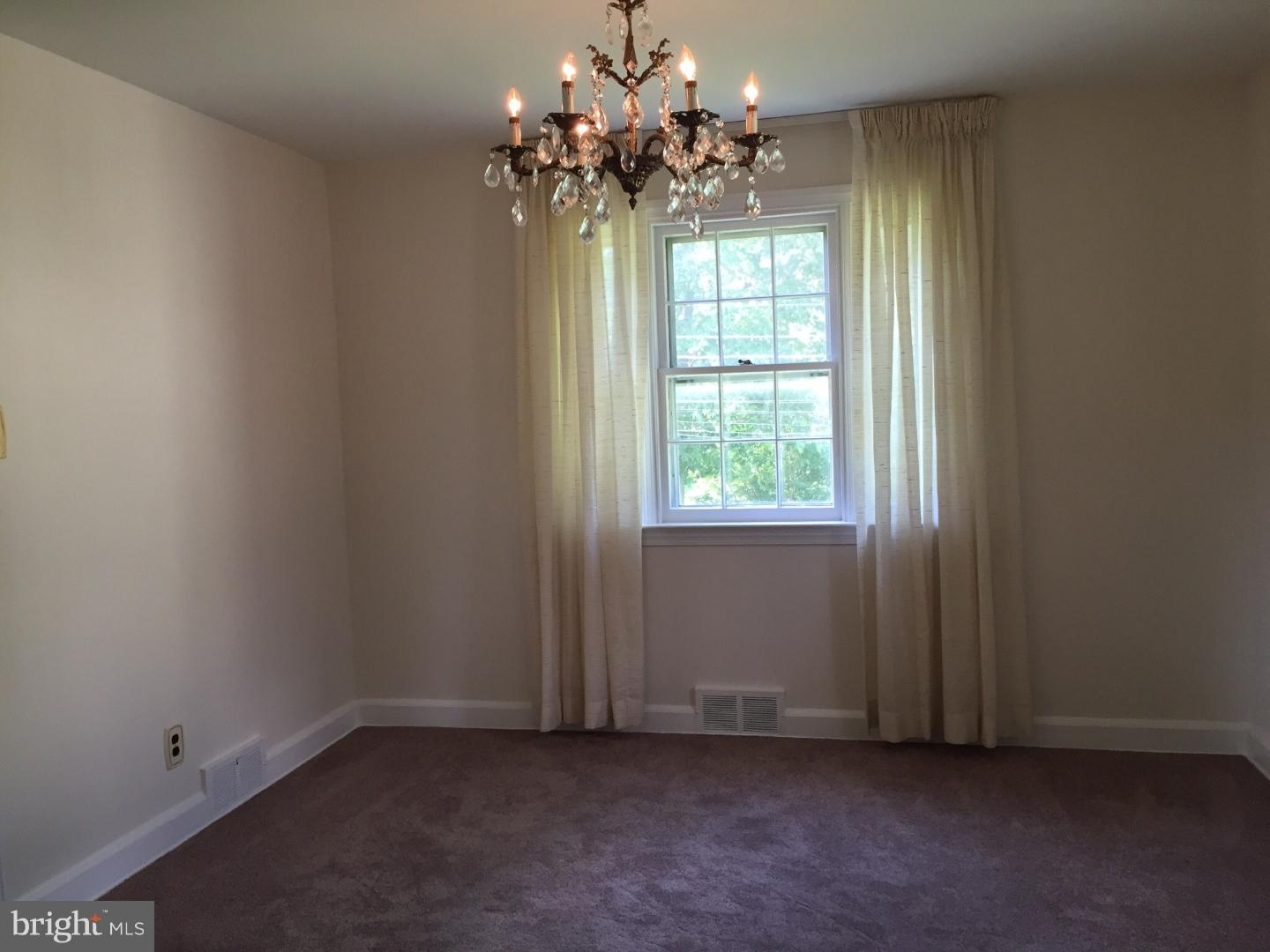 531 Ridley Circle Morton, PA 19070 - Photo 4 of 16 Gallery Image 4